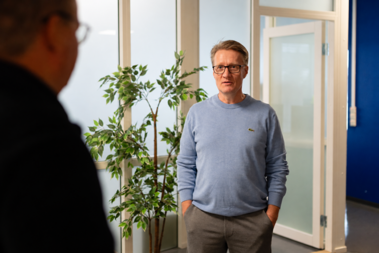 VM Suomalainen vahvistaa johtamistaan – Teemu Lantto uudeksi toimitusjohtajaksi, Santtu Kajahde tekniseksi johtajaksi